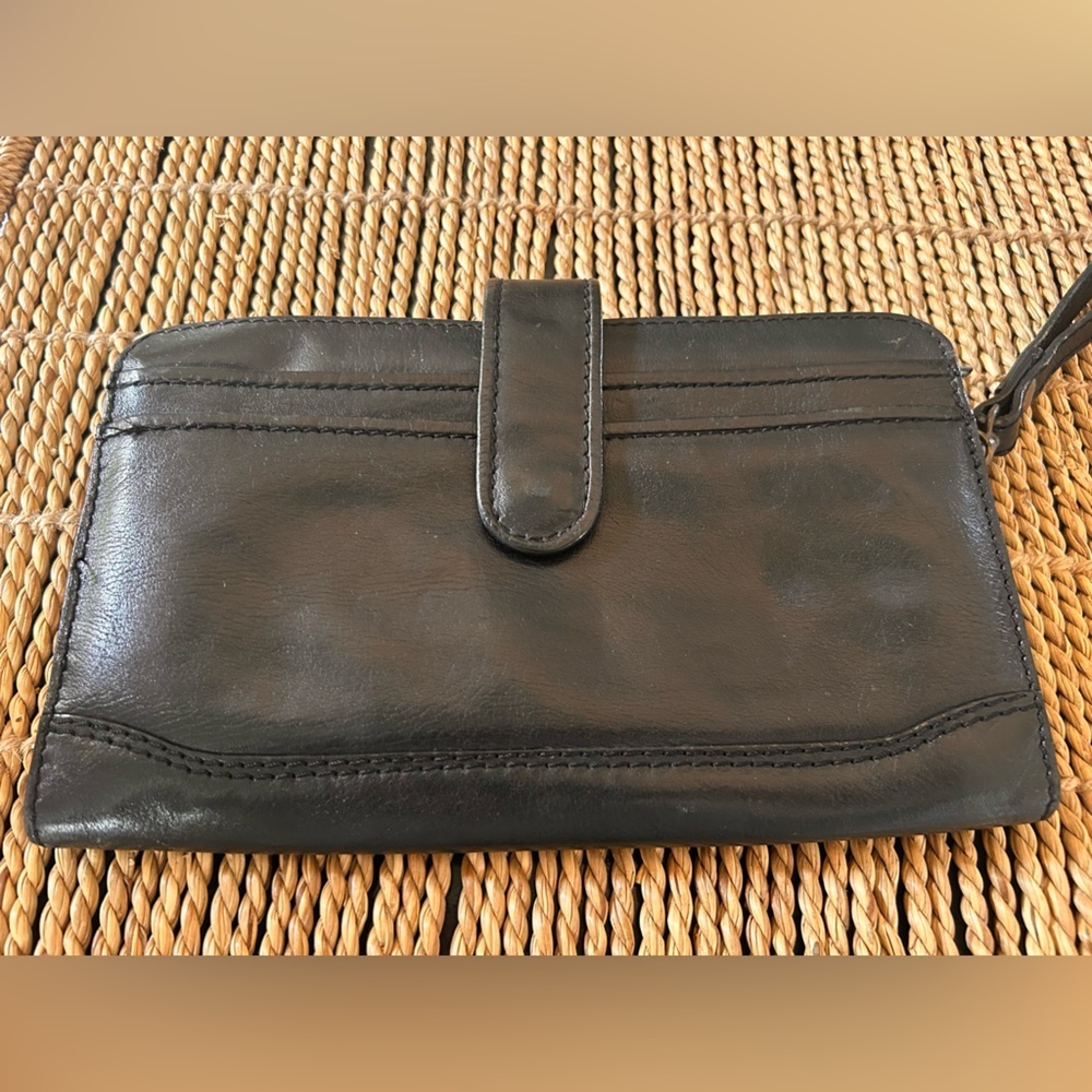 Leather clutch with wristlet - Picture 2 of 16